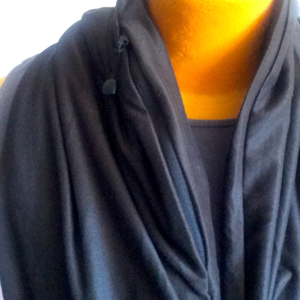 NWT Beyond Yoga Infinity Scarf With Zip Pocket Dark Gray - Picture 4 of 10